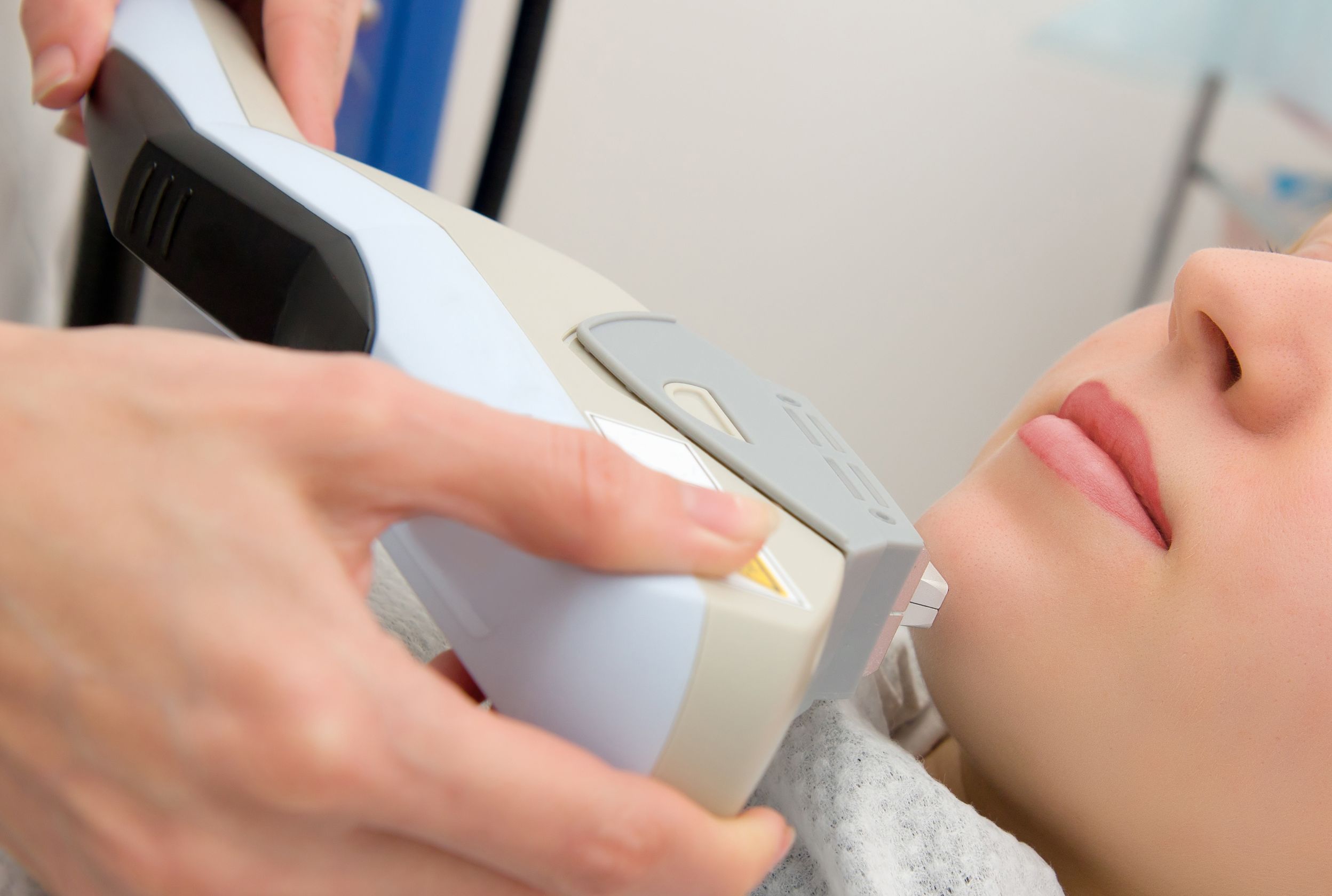 Why Starting Philadelphia Hair Removal During the Winter Is Beneficial